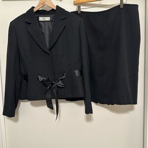 Tahari Black Women's Skirt Lined Suit with Ribbon Waist Tie - Size 16